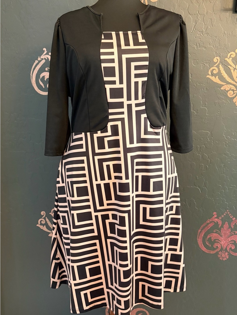 Black & Beige Geometric Midi Dress